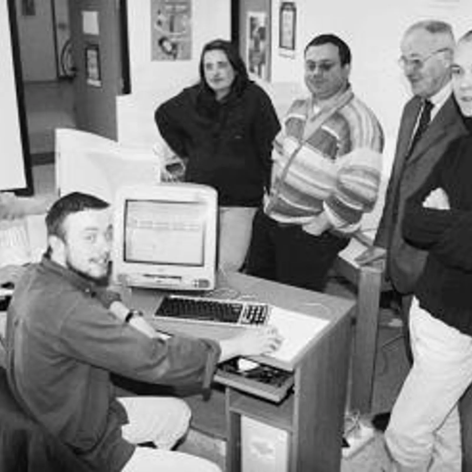 Deuit da lidañ 25 bloaz Arvorig FM 'ba Loperc'hed!