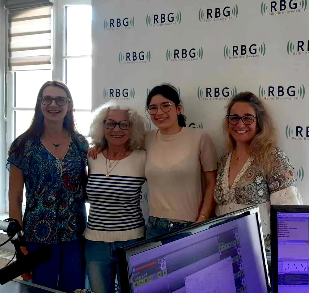 Cartes Blanches - Nello, Sarah, Nao