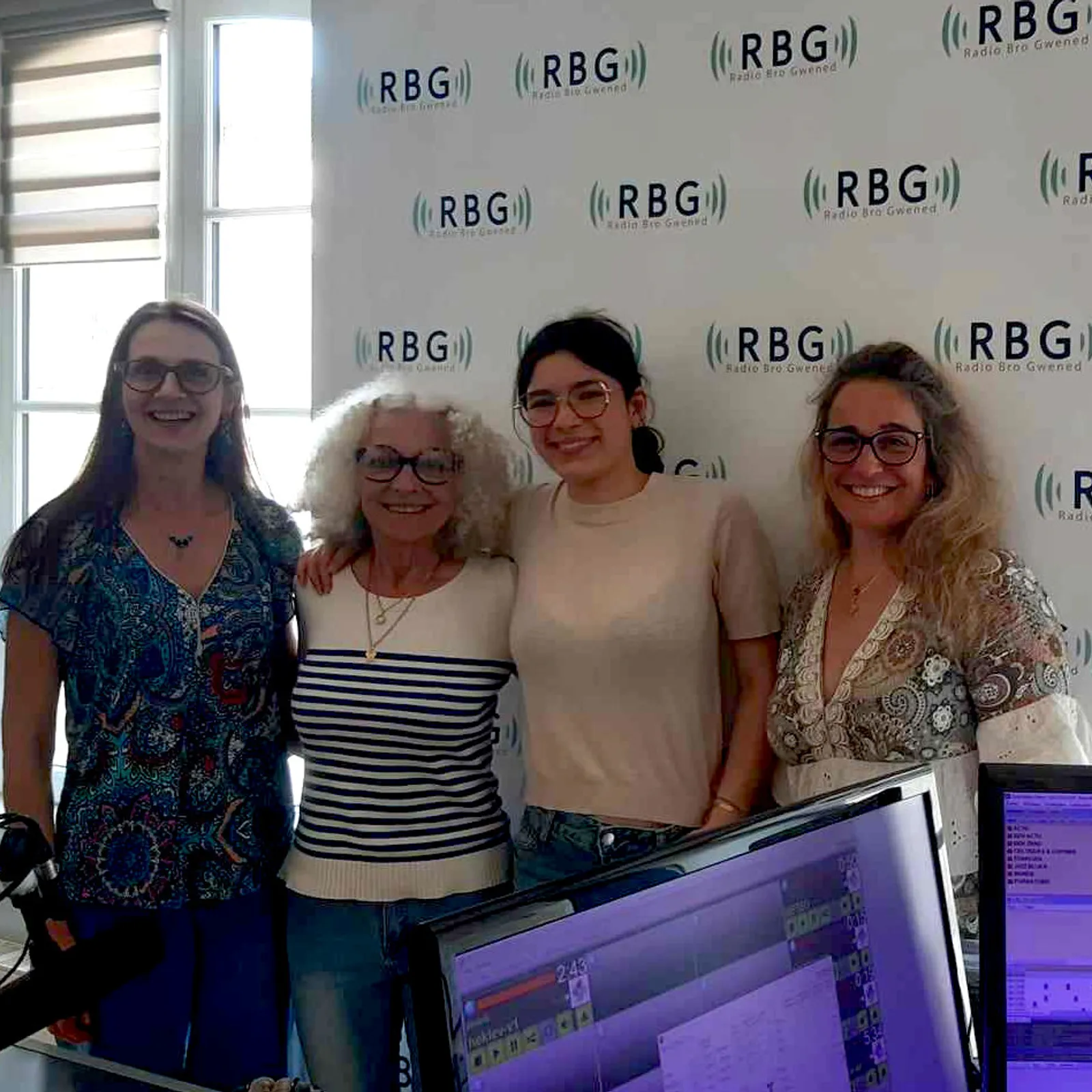 Cartes Blanches - Nello, Sarah, Nao