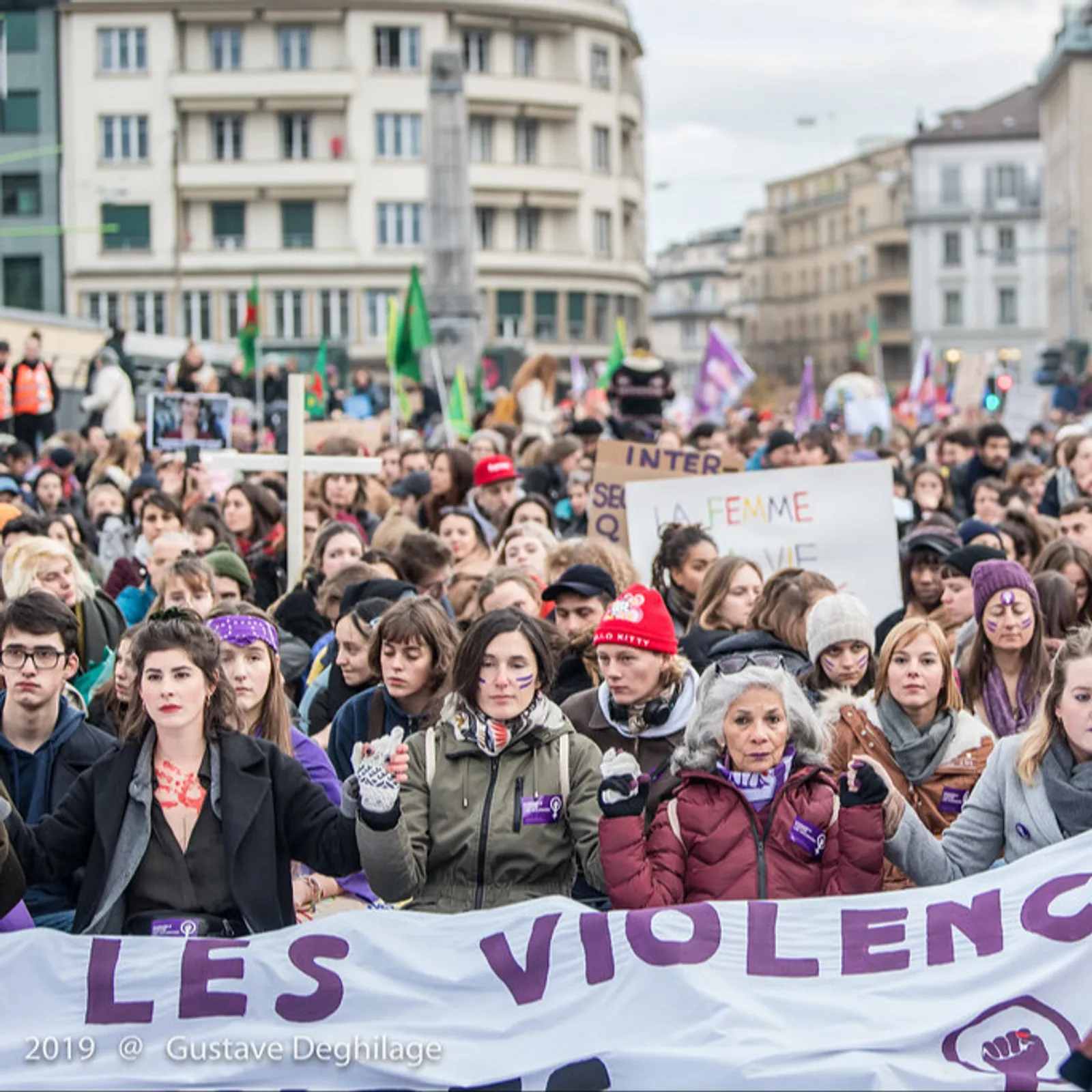 Stourm a-enep ar feulsterioù jener