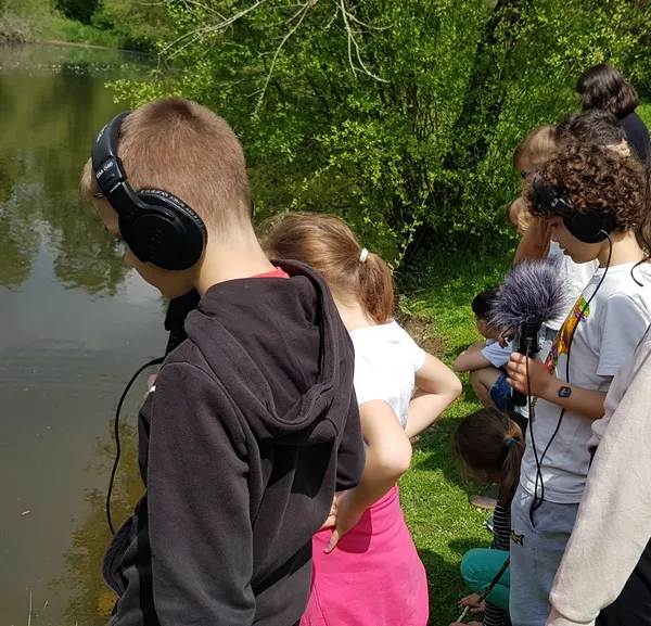 ATELIERS RADIO Gourhel - CE2 CM1 CM2 - « Radio Nature : Sortez vos bottes et vos micros ! »