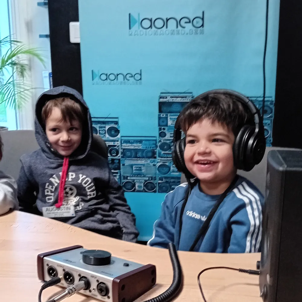 Istorioù gant skolidi ar C'hoadoù Uhel