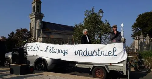 Langoat 01 , extension de porcherie retour sur la manifestation des opposants