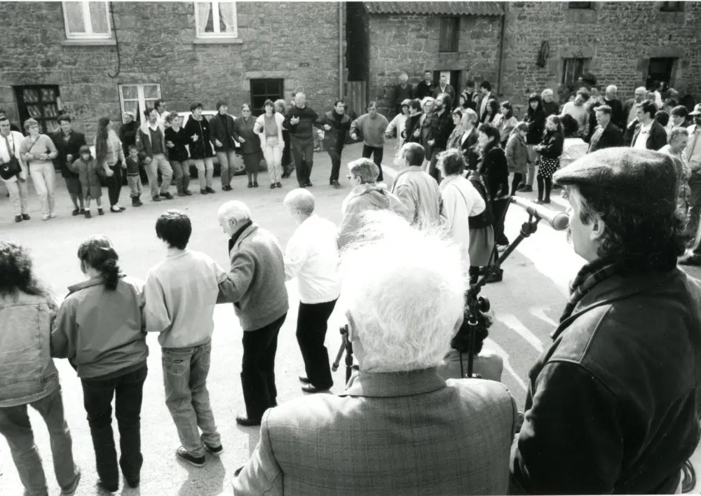 Person an Drinded gant Yann-Fañch Kemener