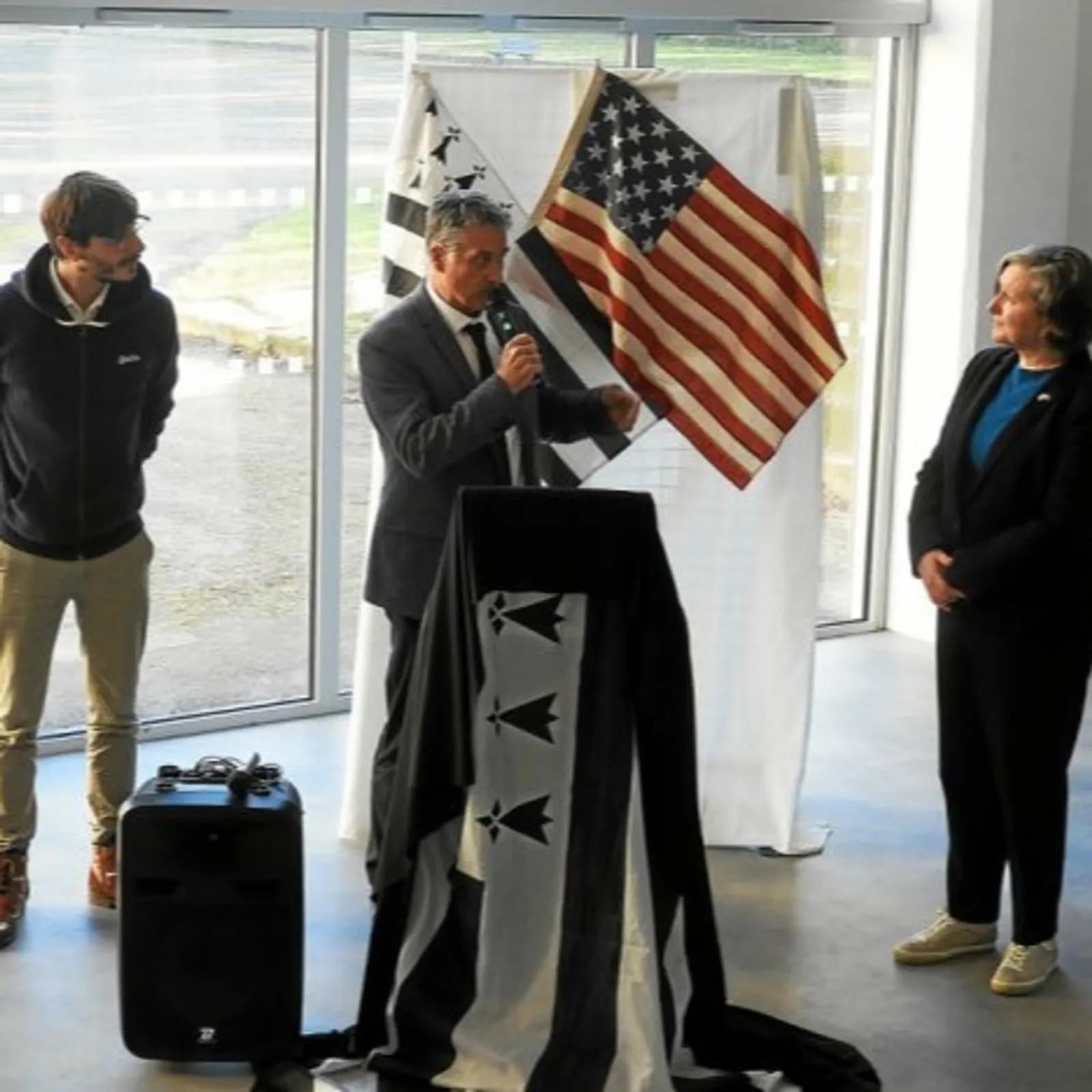 Koñsuladez ar Stadoù-Unanet a voe e skolaj-lise Diwan Gwened !