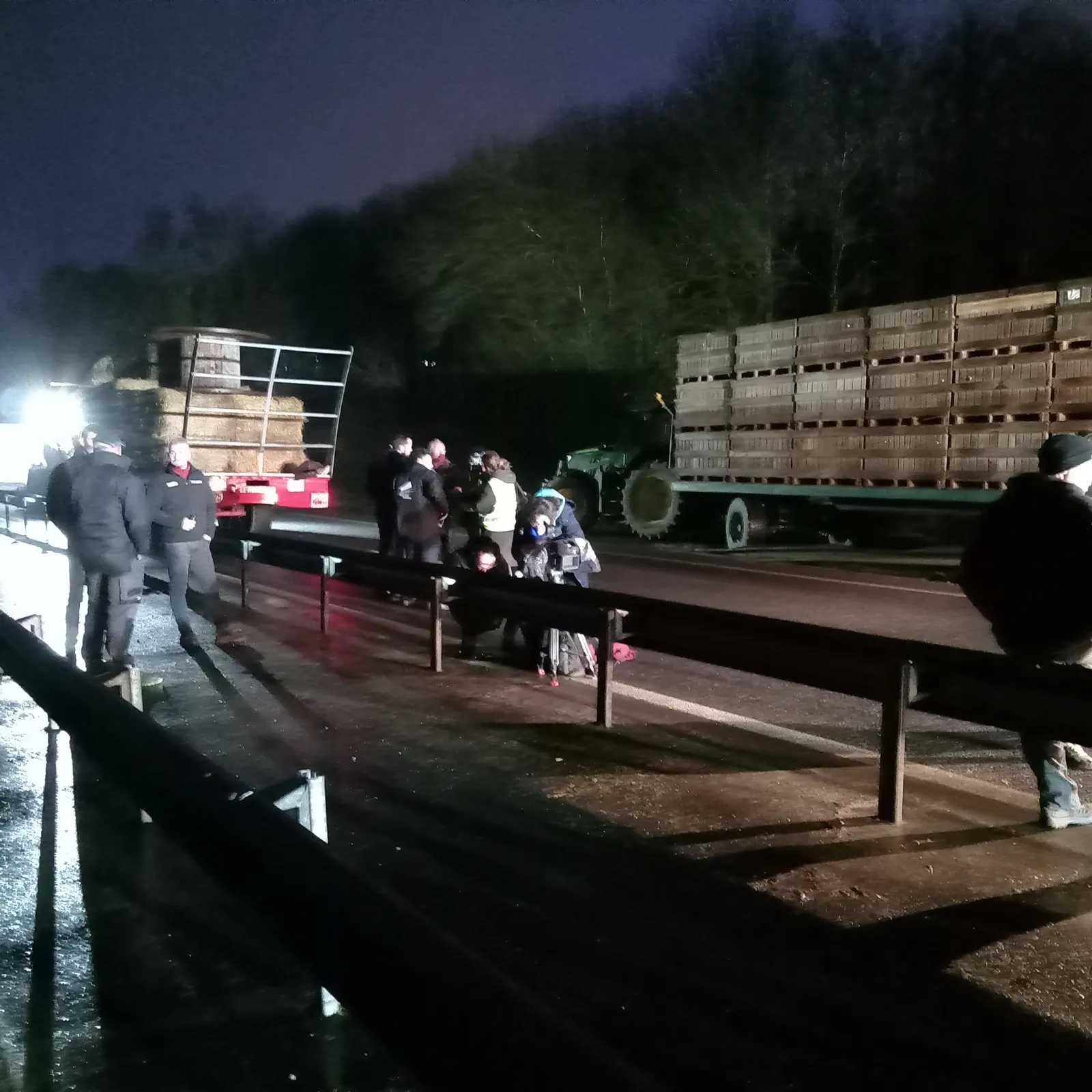 Stanket eo pont Montroulez gant al labourerien-douar !