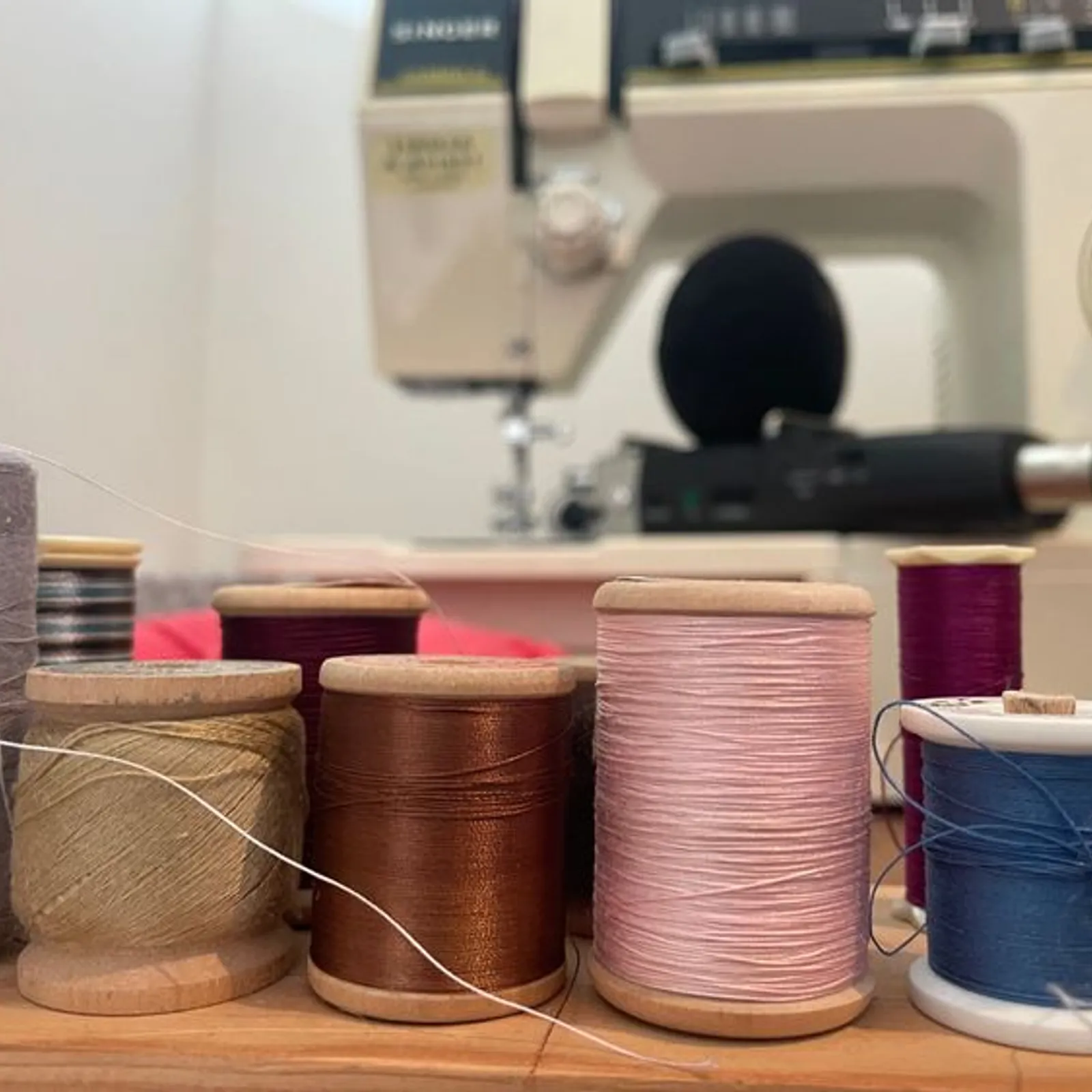 Au fil du temps; histoires de femmes, de solidarités, d'inventivités