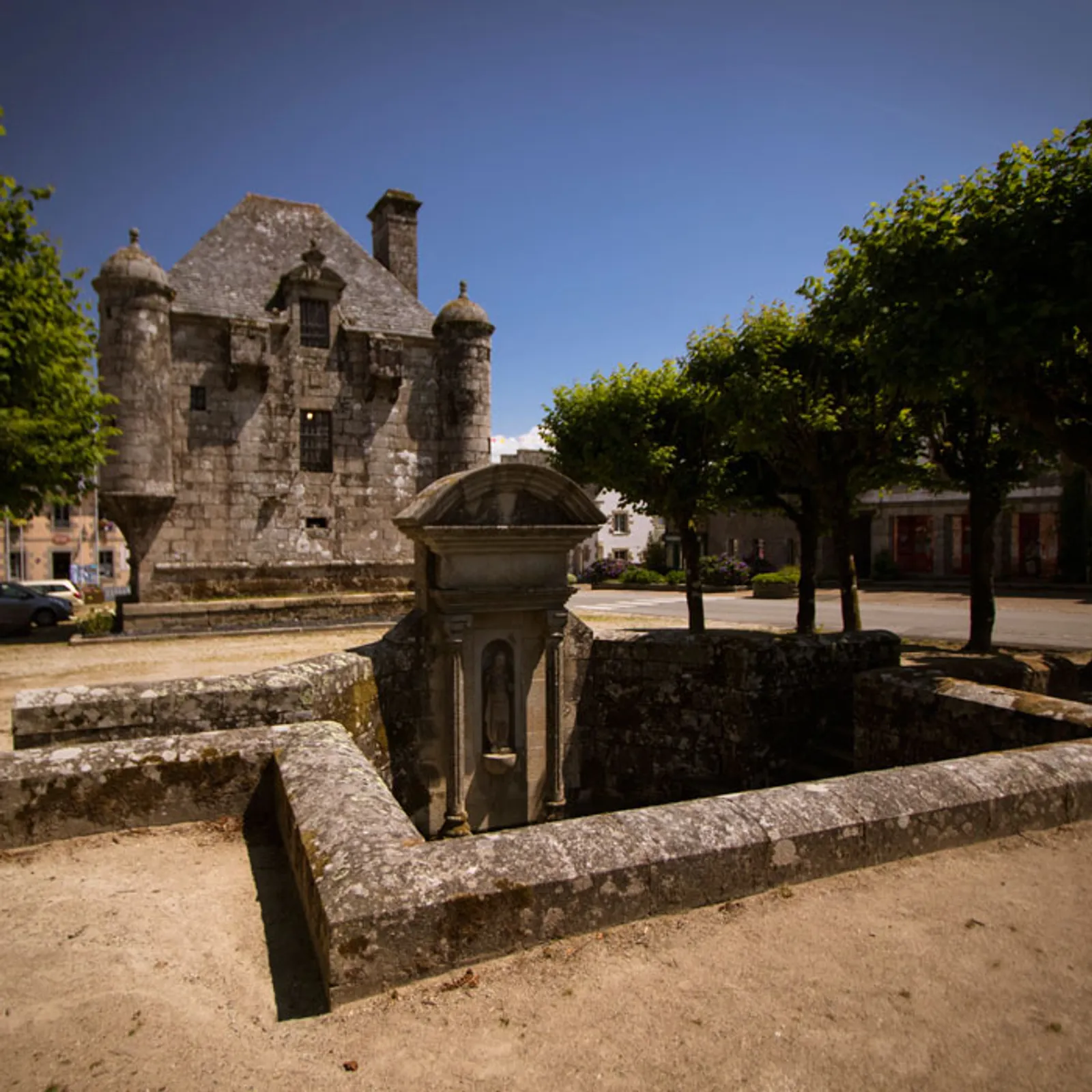 Episode 7 :  Guerlesquin, Plougras et Botsorhel