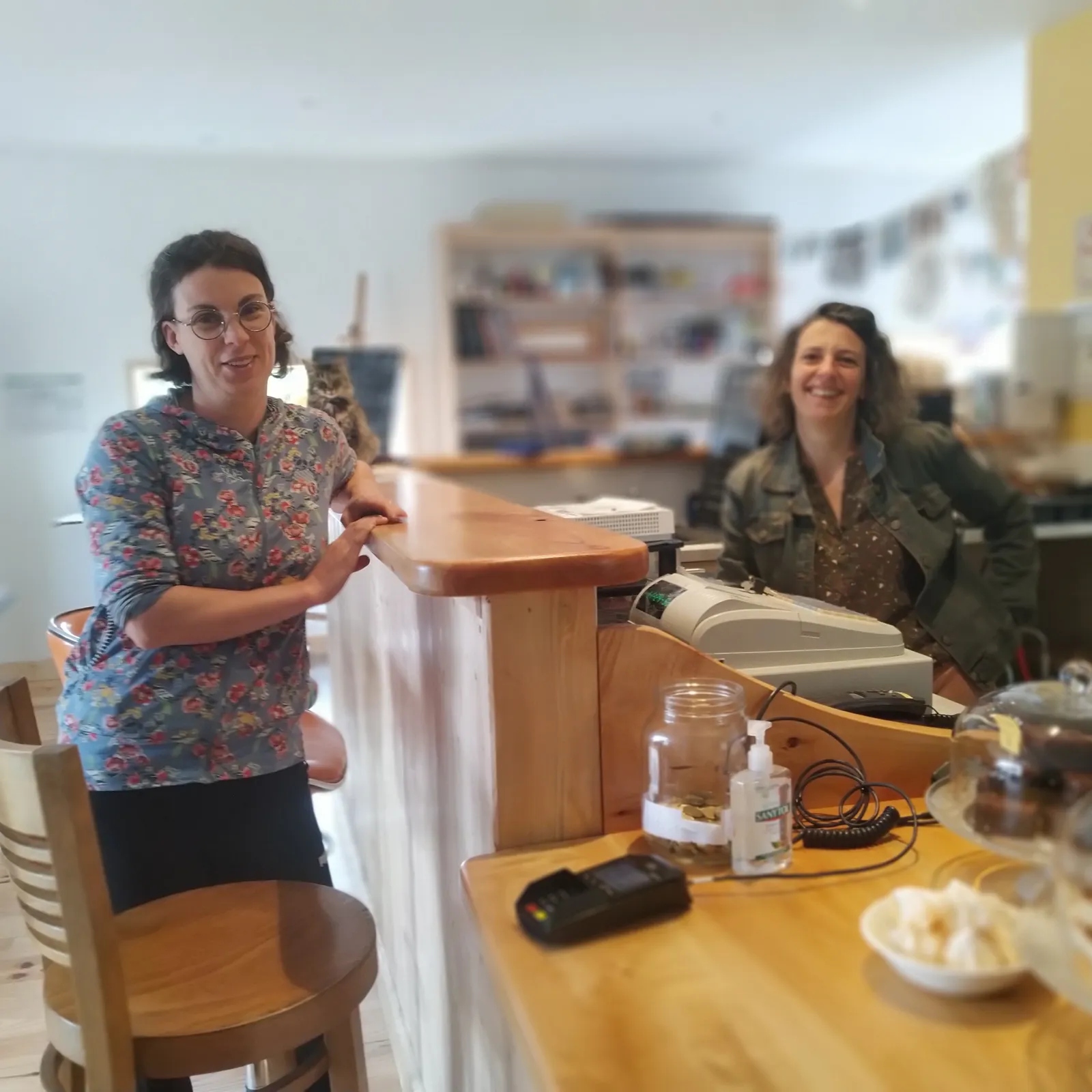 Ur bloaz zo e oa bet digoret ar Stal Café 'ba Plouneour-Menez!