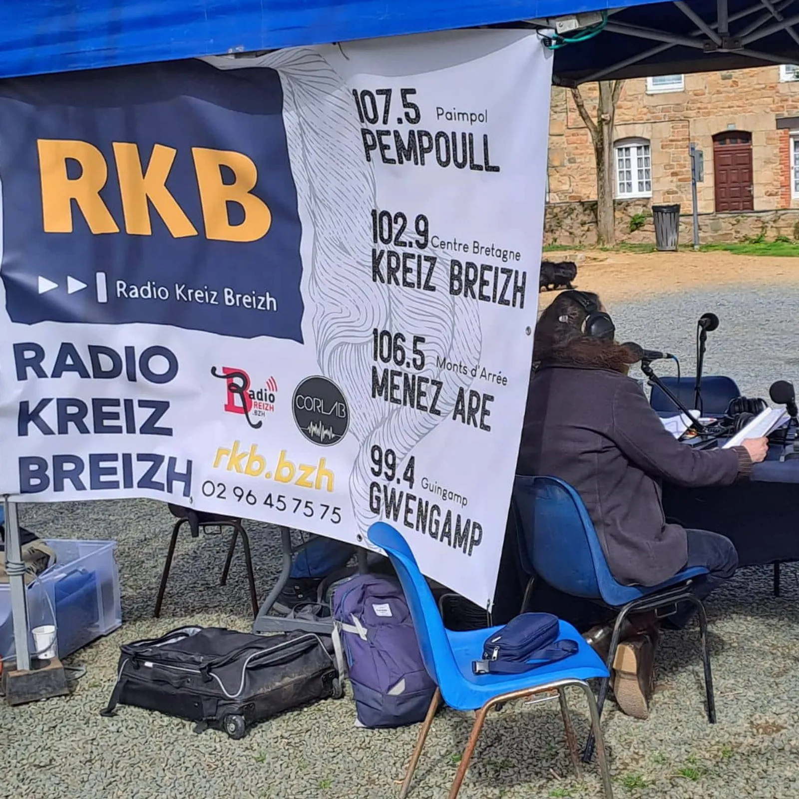 107.5 : war-eeun eus marc'had Pempoull da lidañ ar frekañs nevez !