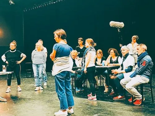 Une masterclass de théâtre à Quimper avec la metteuse en scène et comédienne Elsa Granat