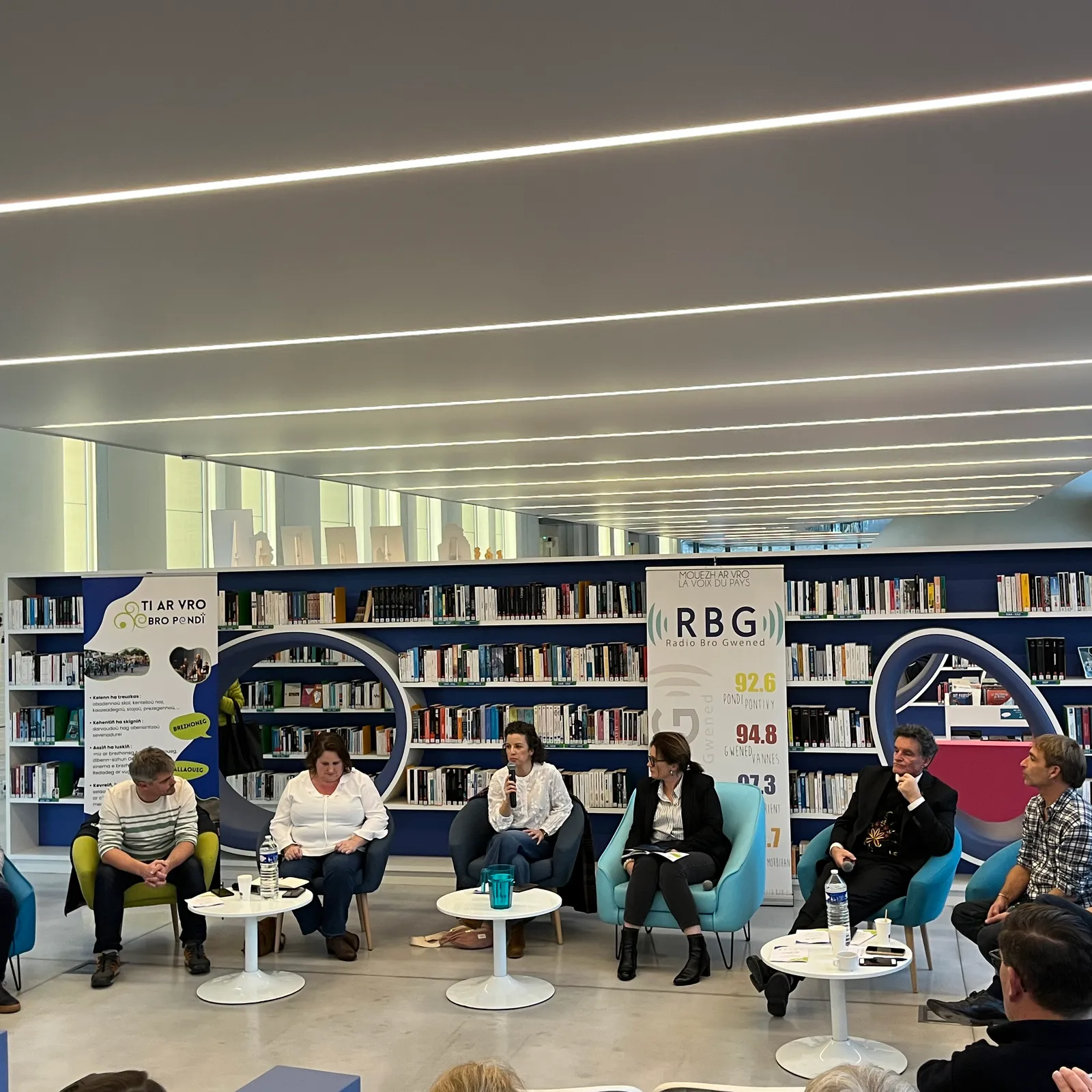 Table-ronde : Langues minoritaires et Droits de l’Homme - Partie A