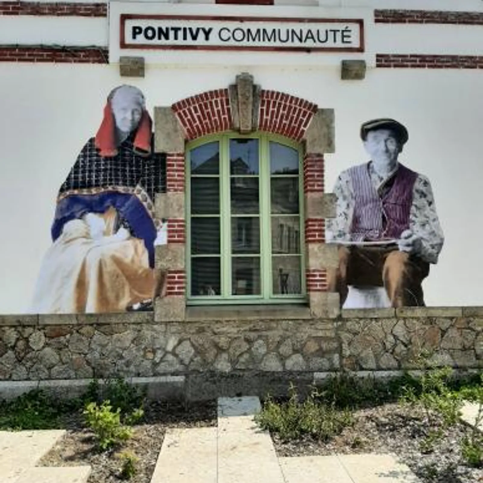 Pegadennoù XXL war mogerioù kêr bPondi!