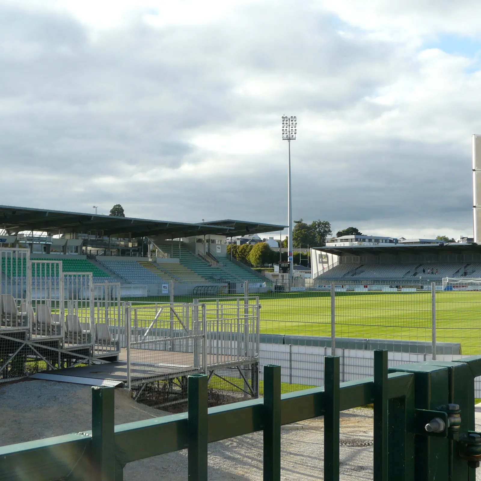 RC Gwened : E-menn e yay da c'hoari ar skipailh rugbi e rummad TOP 14 ? 