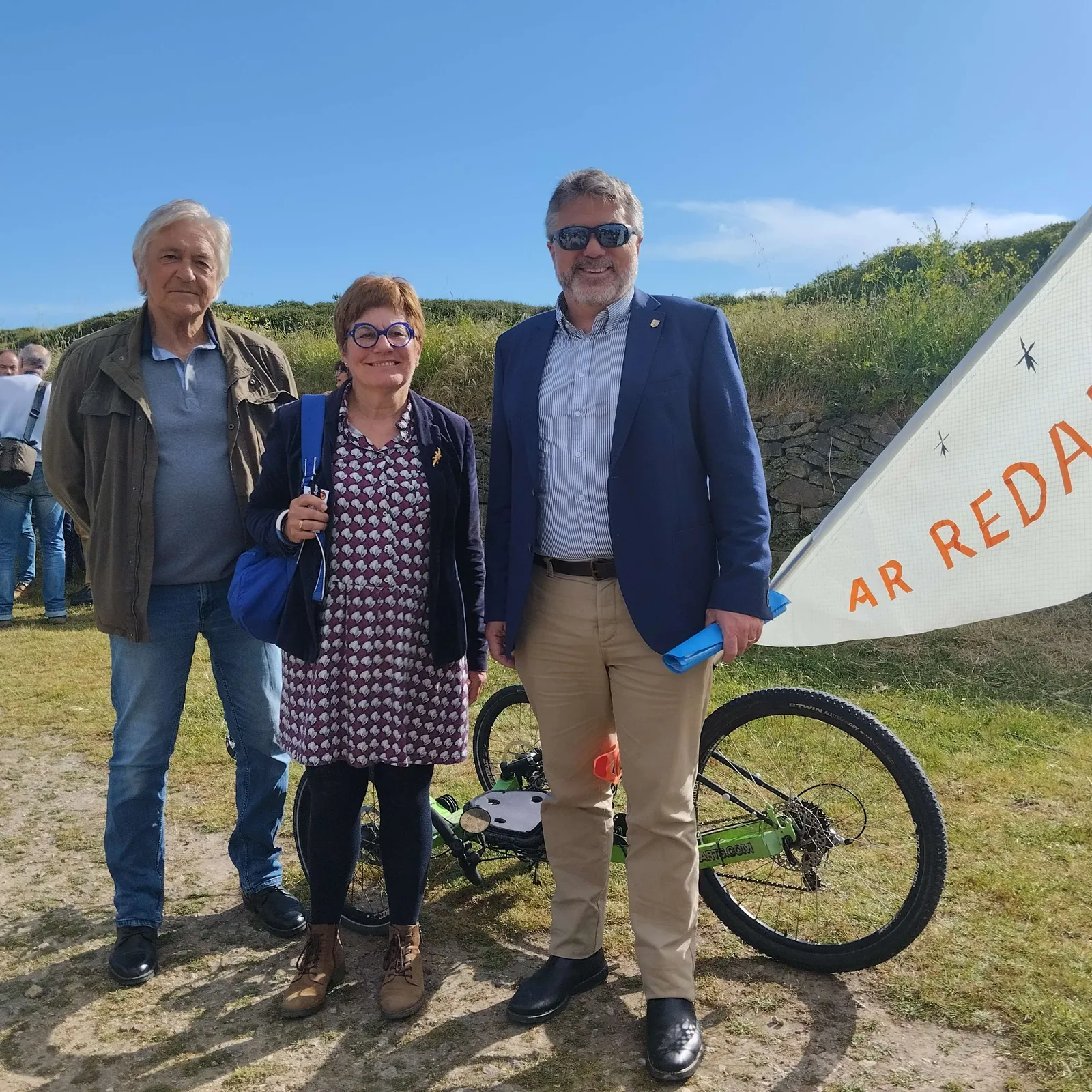 Sinet he deus kumuniezh kumunioù ar C'hab ar garta "Ya d'ar brezhoneg"