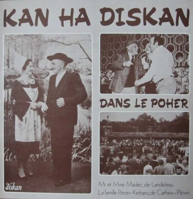 C'hoarzhin ha kanañ e Plevin gant Lea Kerharo hag he c'hoar Terez 1