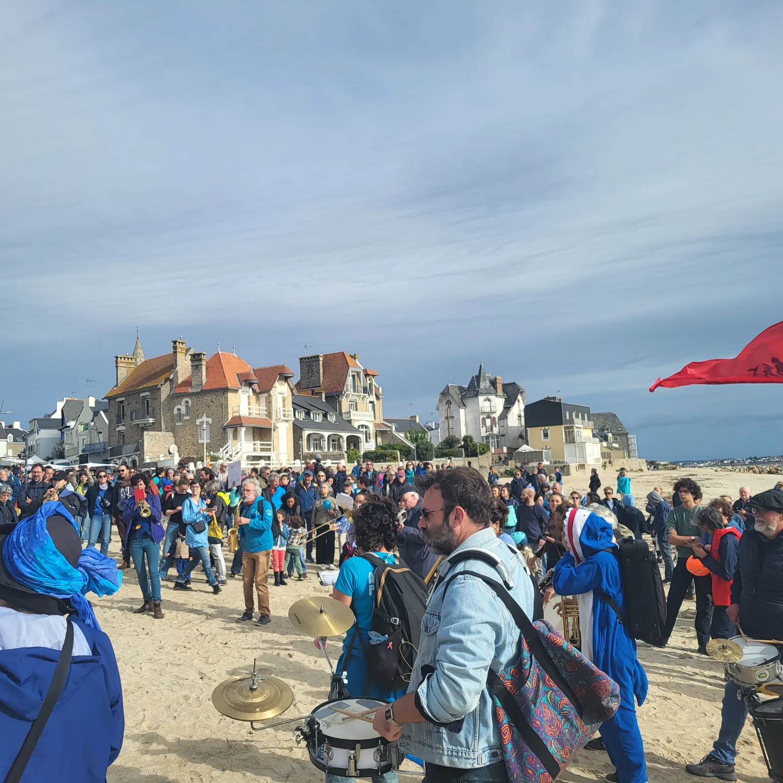 600 den oa c'hoazh en Arvor disul evit nac'hañ ar raktres talaso 