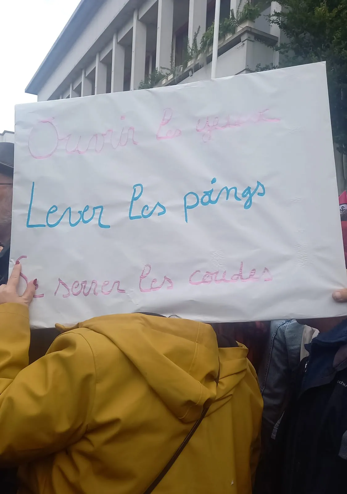 BO #97 : toujours le poing levé