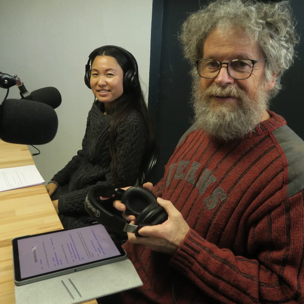 SAE er Mikro - Sistr pe Champagn