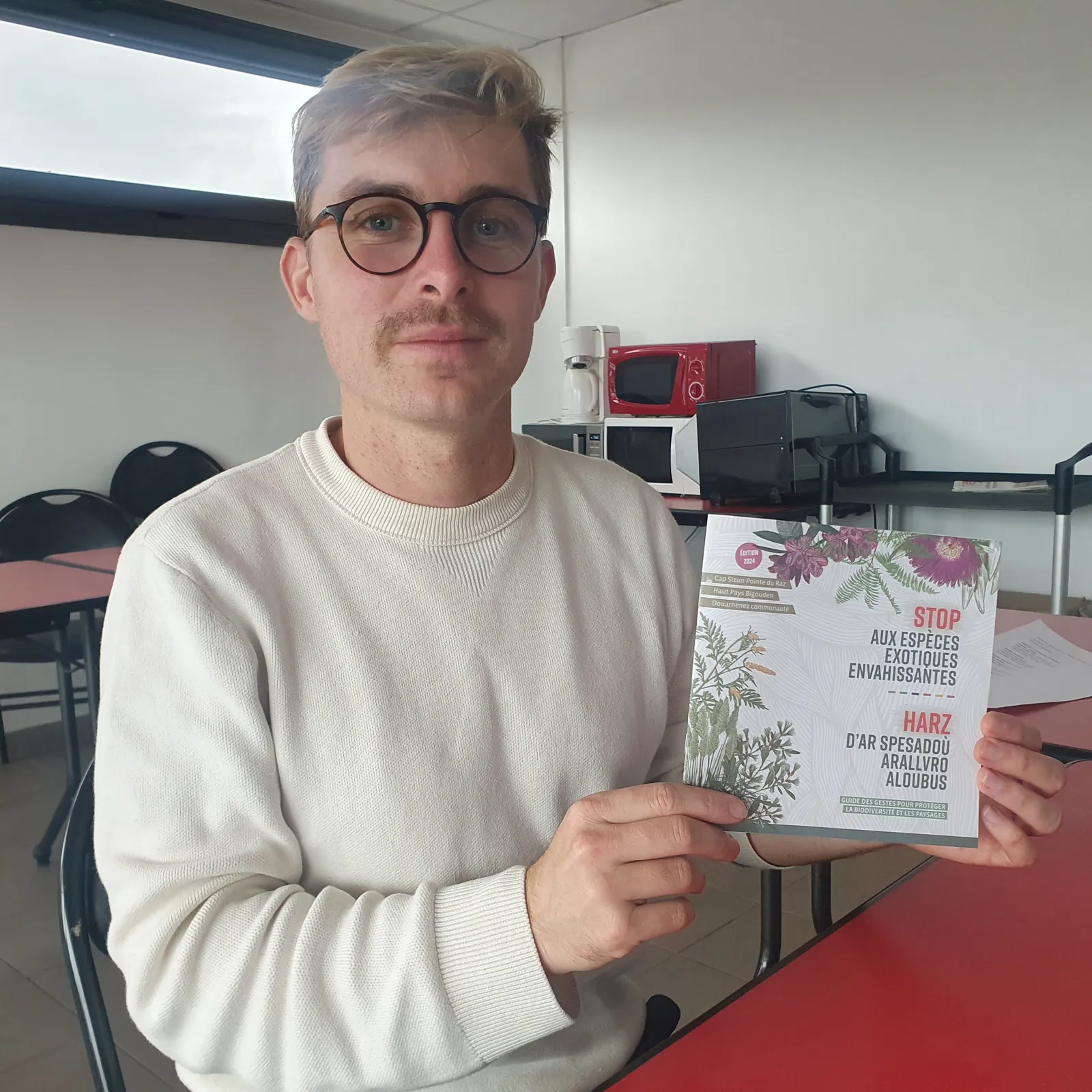 Ul levrig evit anavezout plant aloubus ar vro