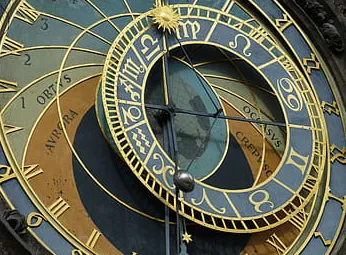 La mise au point de l’horloge astronomique