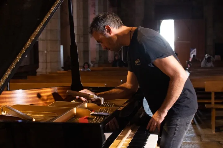 Mes deux mains: Emmanuelle, Nicolas, Célestine