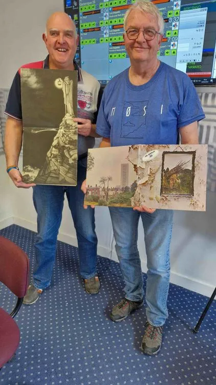 Page, Plant et Play it loud sont sur un Zeppelin...