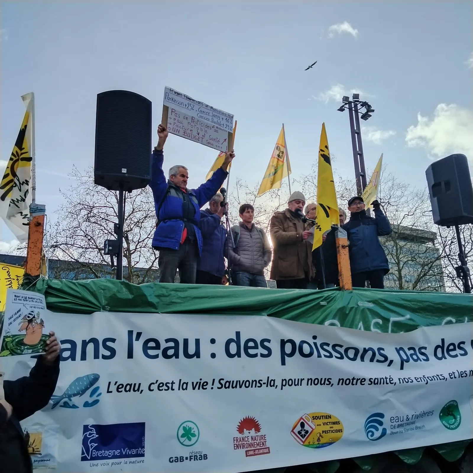 Konfederasion ar Beizanted 22 : Ur sell war enkadenn al labour-douar hag ar sistem demokratel