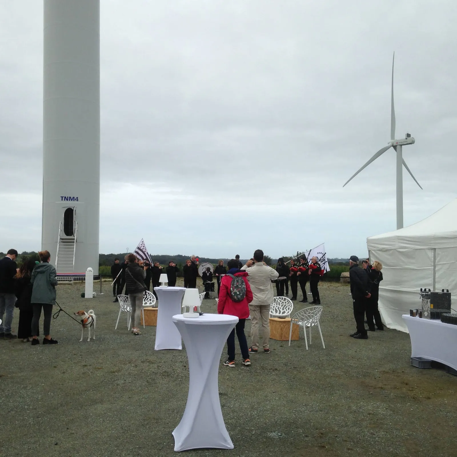 Pont-Melvez/Boulvriag : trouz e-skeud lid-digeriñ ur parkad tourioù-avel