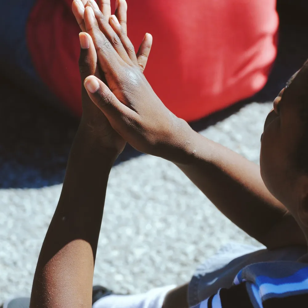 2 minutes pour comprendre pourquoi nous applaudissons