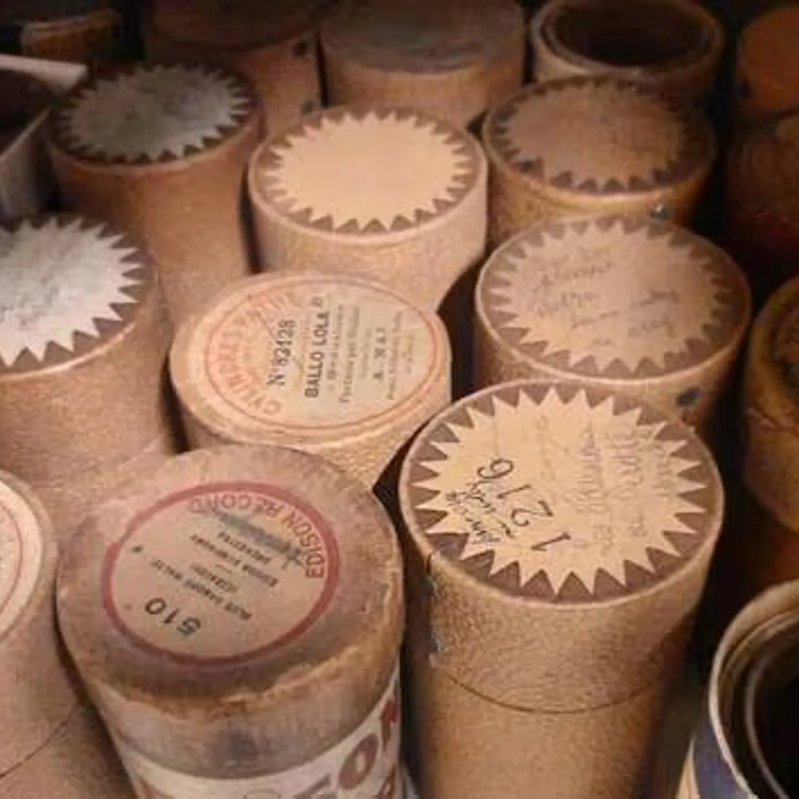 Les archives sonores en breton conférence de Tudi Crequer et Tomaz Laken à Rostrenen