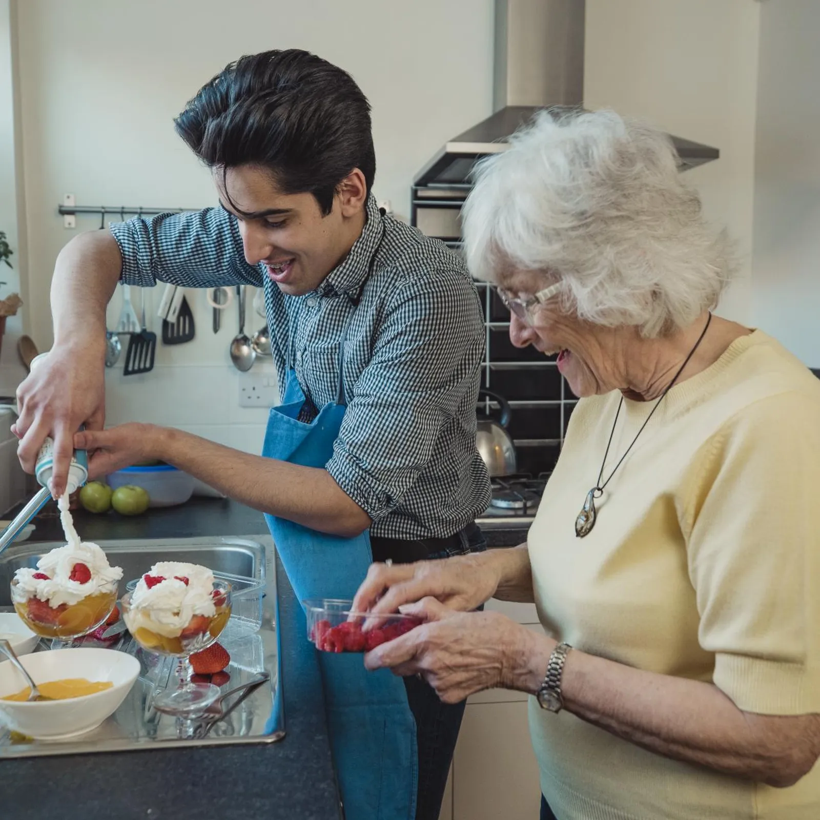 Isolement social, l’engagement des bénévoles, des professionnels et des volontaires en service civique...