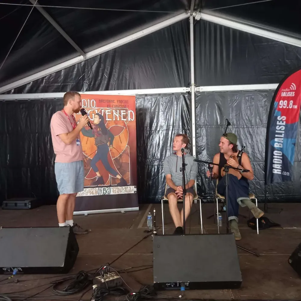 Musique live et interview du couple Cosquer/Nicolas