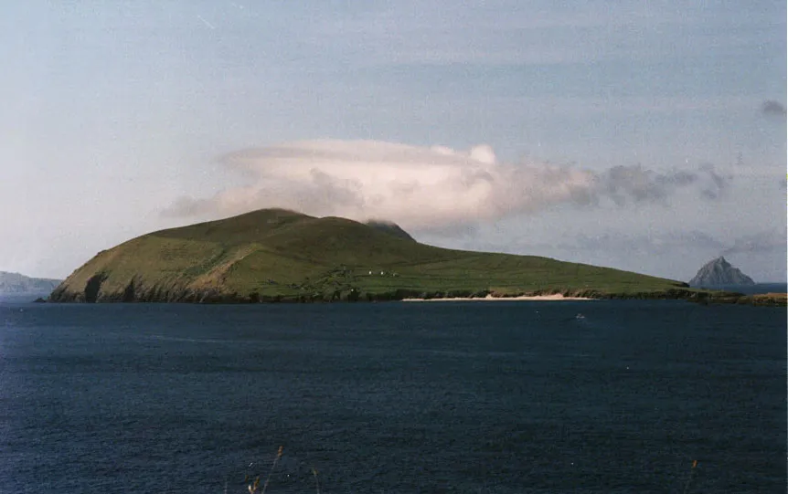 D'ilë d'âillou : d'île en île