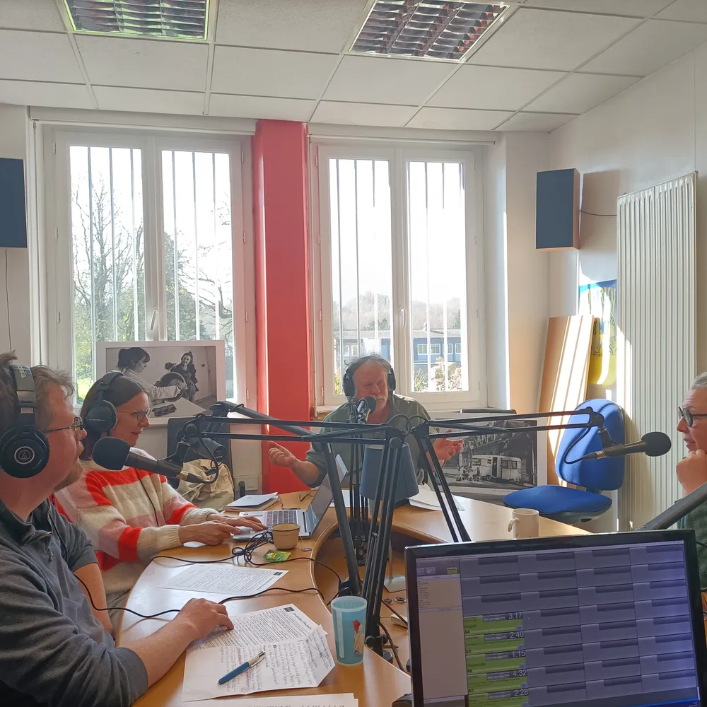 Des empreintes et des bulles - Avril 2025