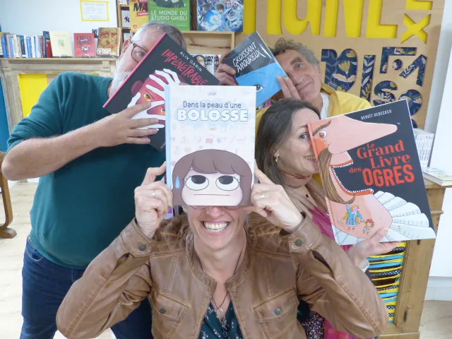 LES TIMBRÉS DÉBLATÈRENT