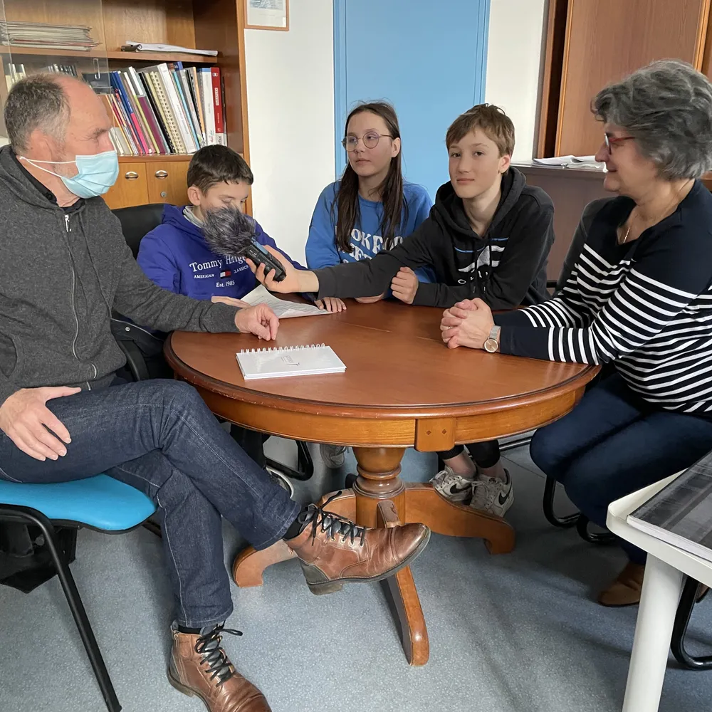 L'engagement restitution de l'atelier radio des 4ème du collège Prévert de Guingamp 02