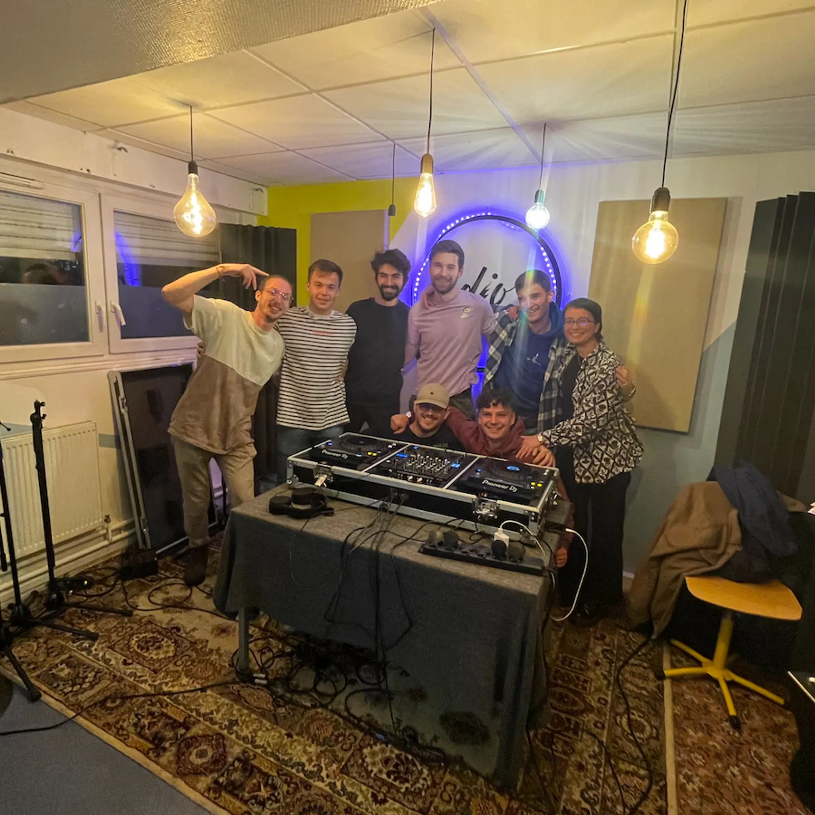 Bside Airlines - Flight#380 WHITE CARD KRAM