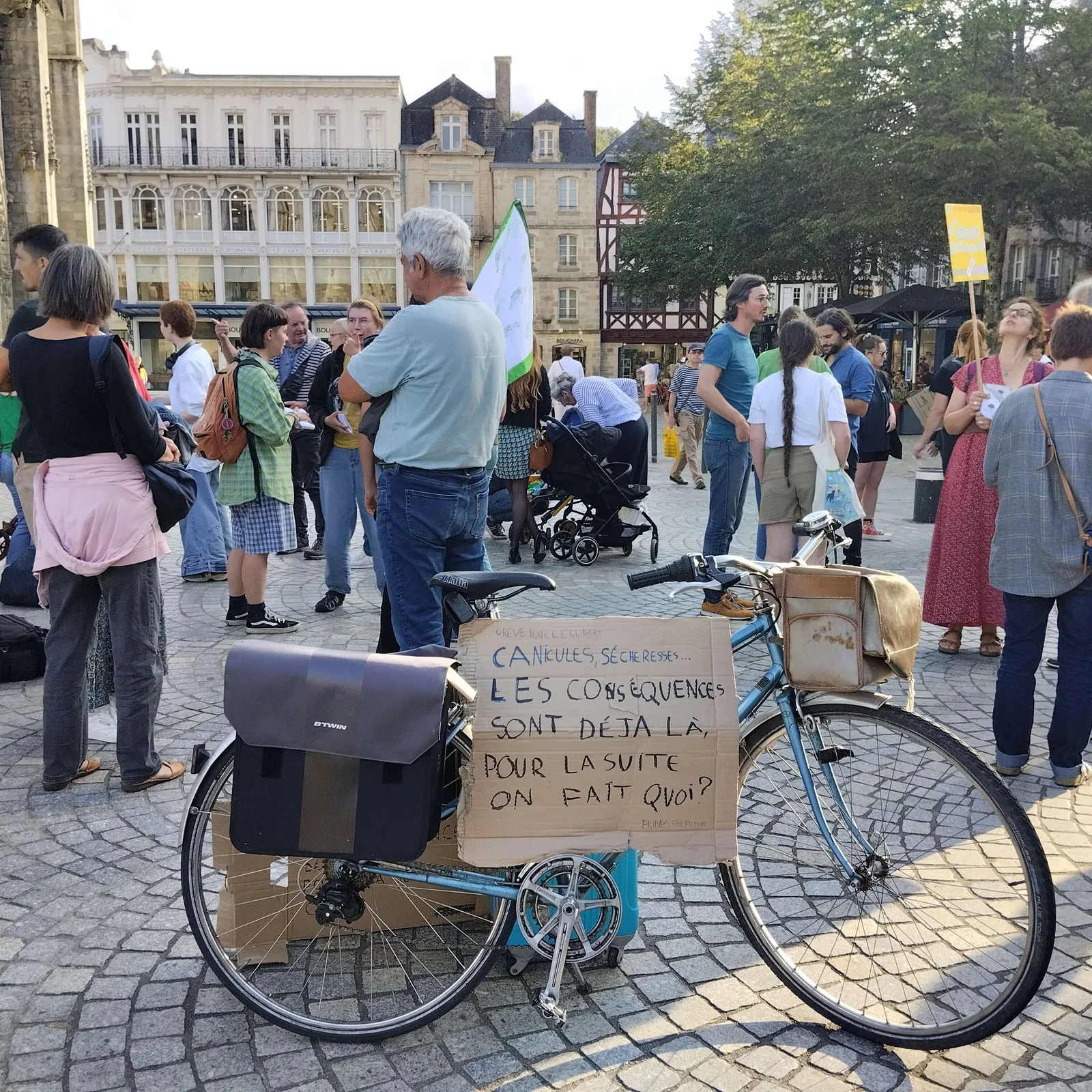 Stourm a ra ar "pennduigou glas" evit an en-dro 