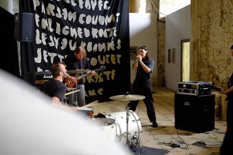 1/4 : Les chiens qui aboient