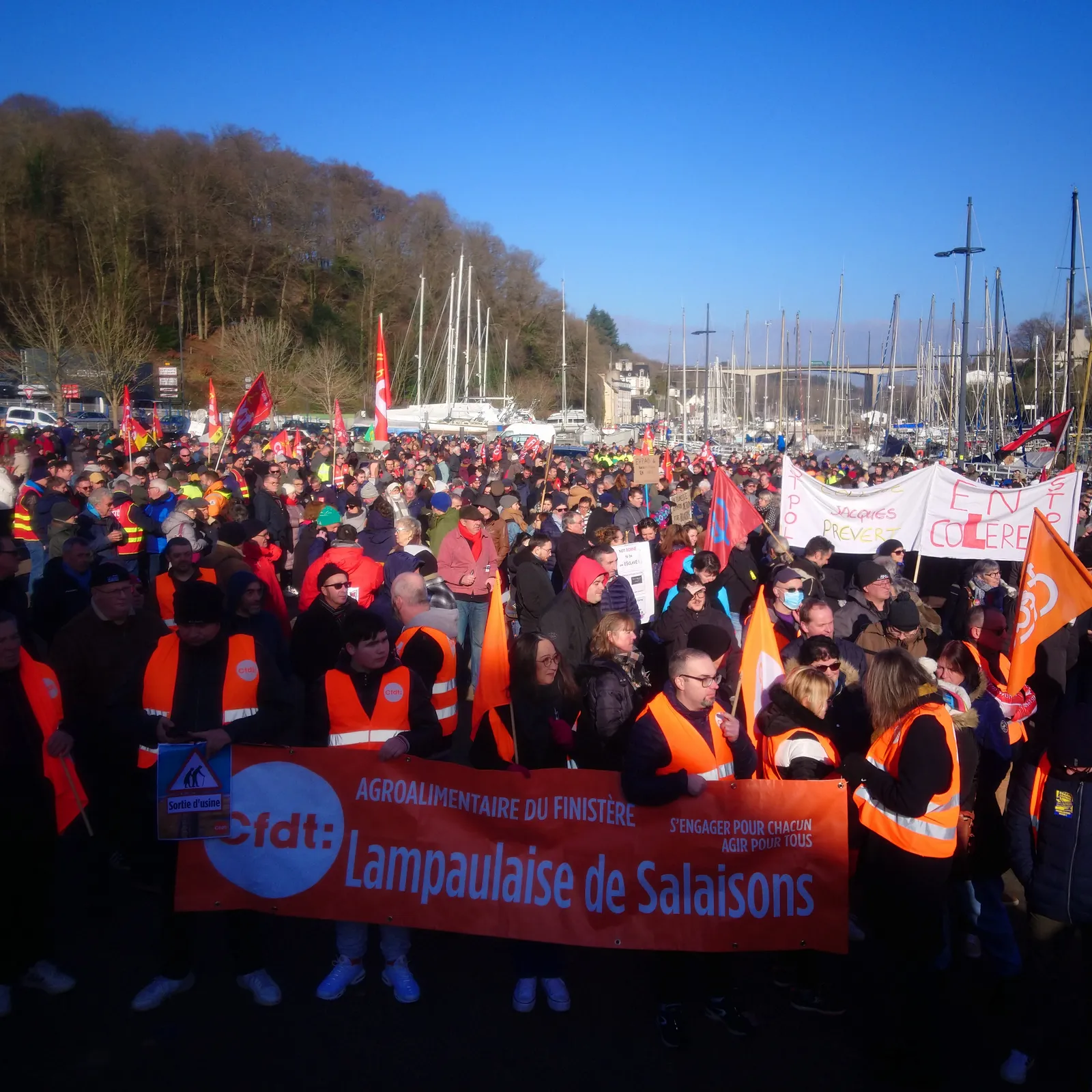 Adreizhañ sistem al leveoù: muioc'h 'vit 150 000 manifester zo a enep war ar straedoù 'ba Breizh