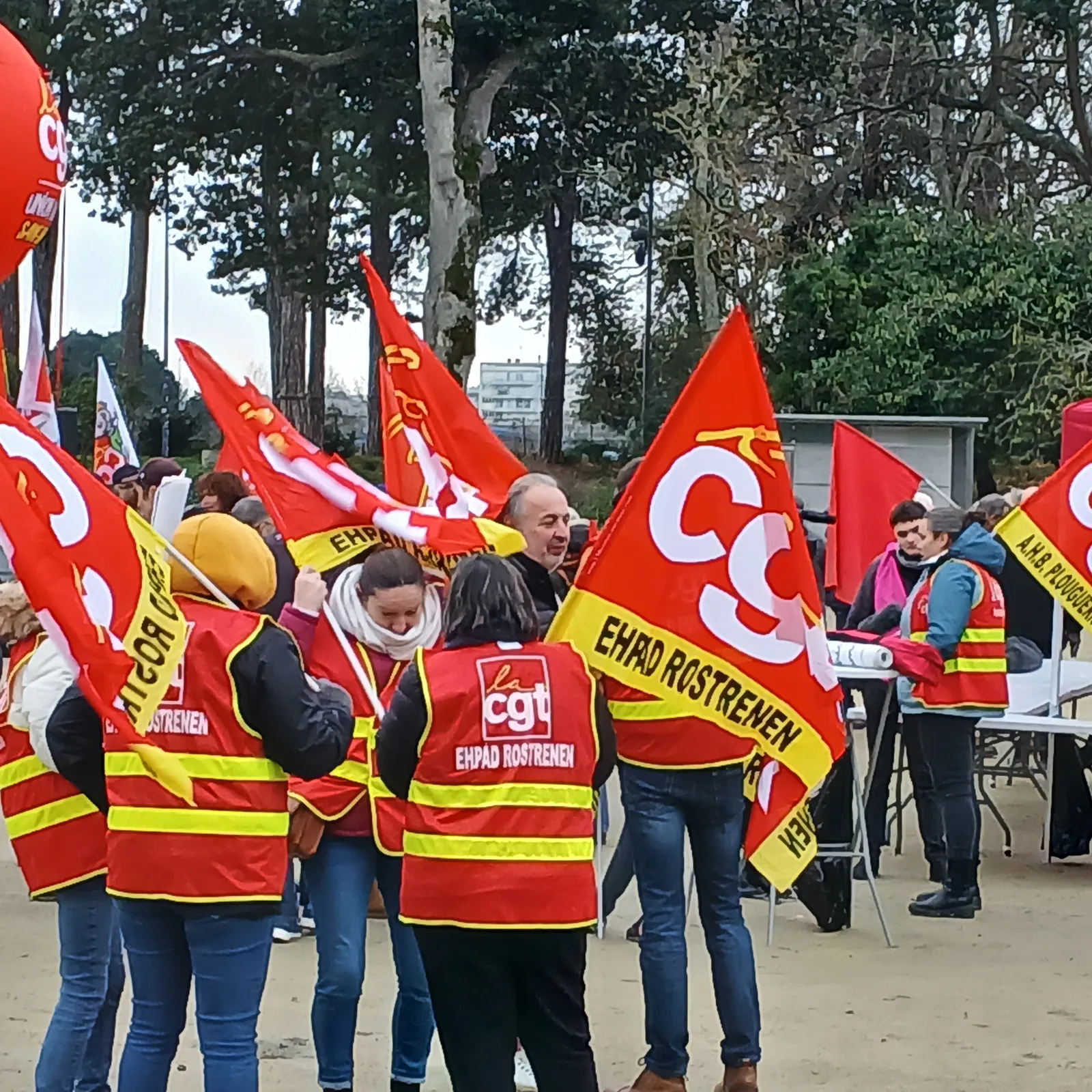 Manifestadeg e St Brieg da difenn ar servijoù yerc'hed