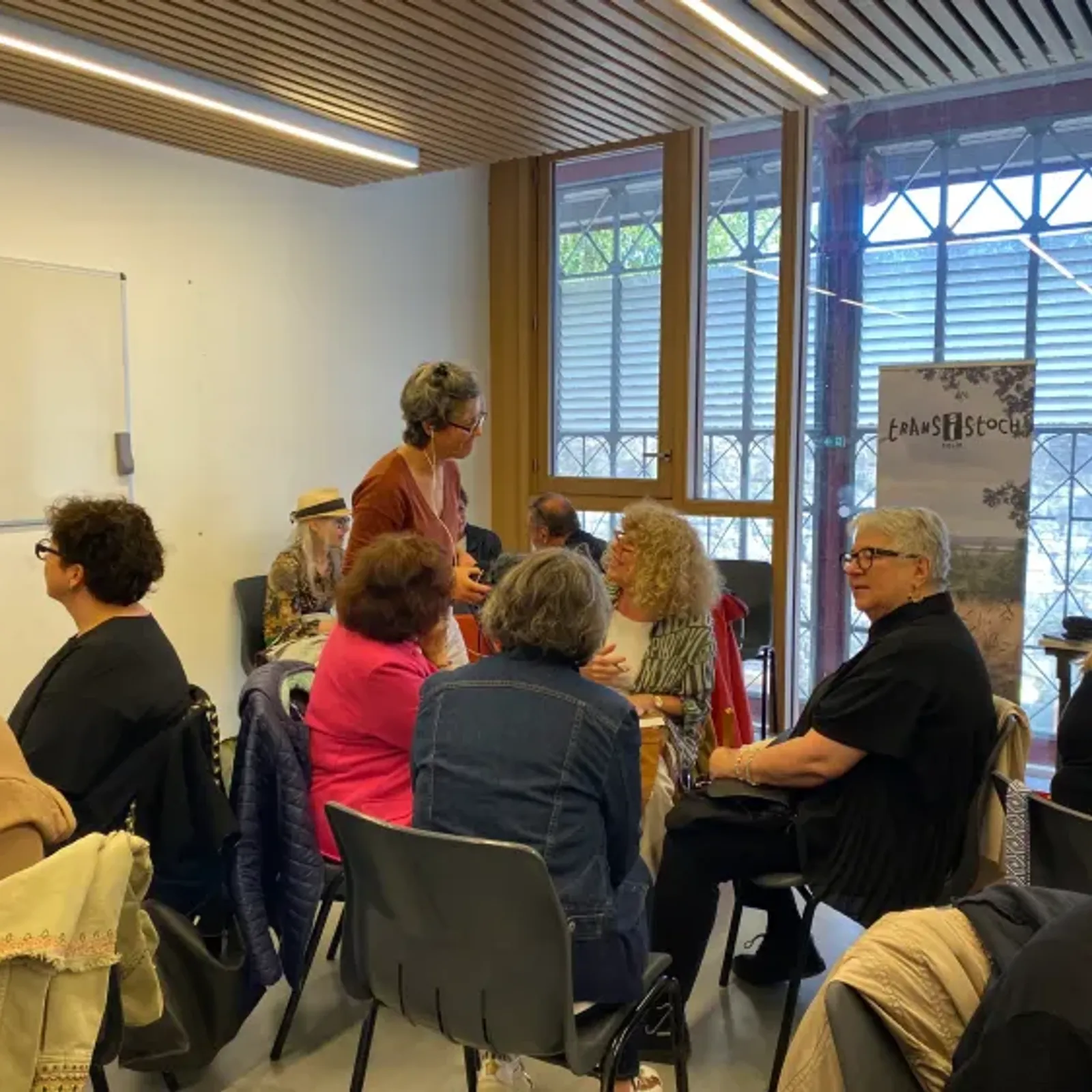 "Pourquoi pas vieilles" au Contre salon du CNAV/ Qu'est ce qu'on dit des vieilles dans leur dos ?