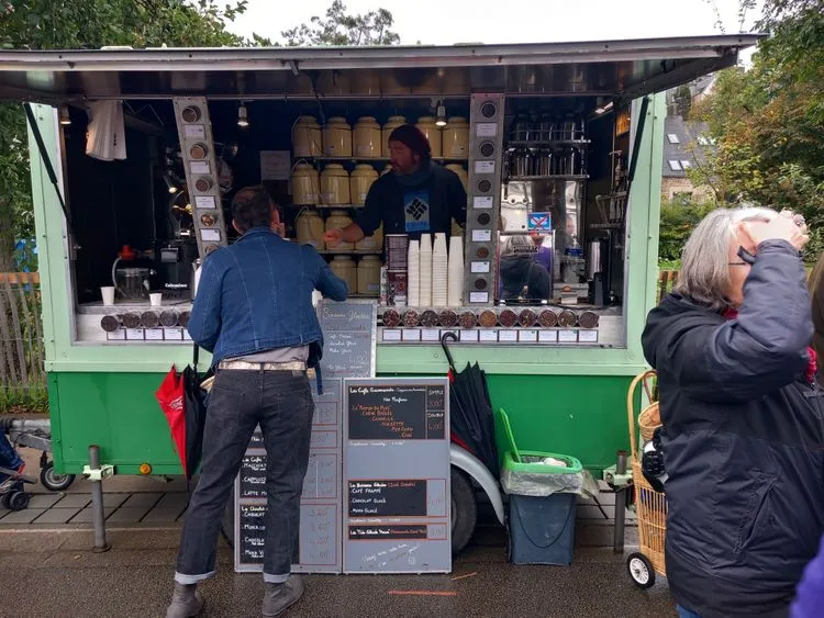 Tristan sait faire du bon café