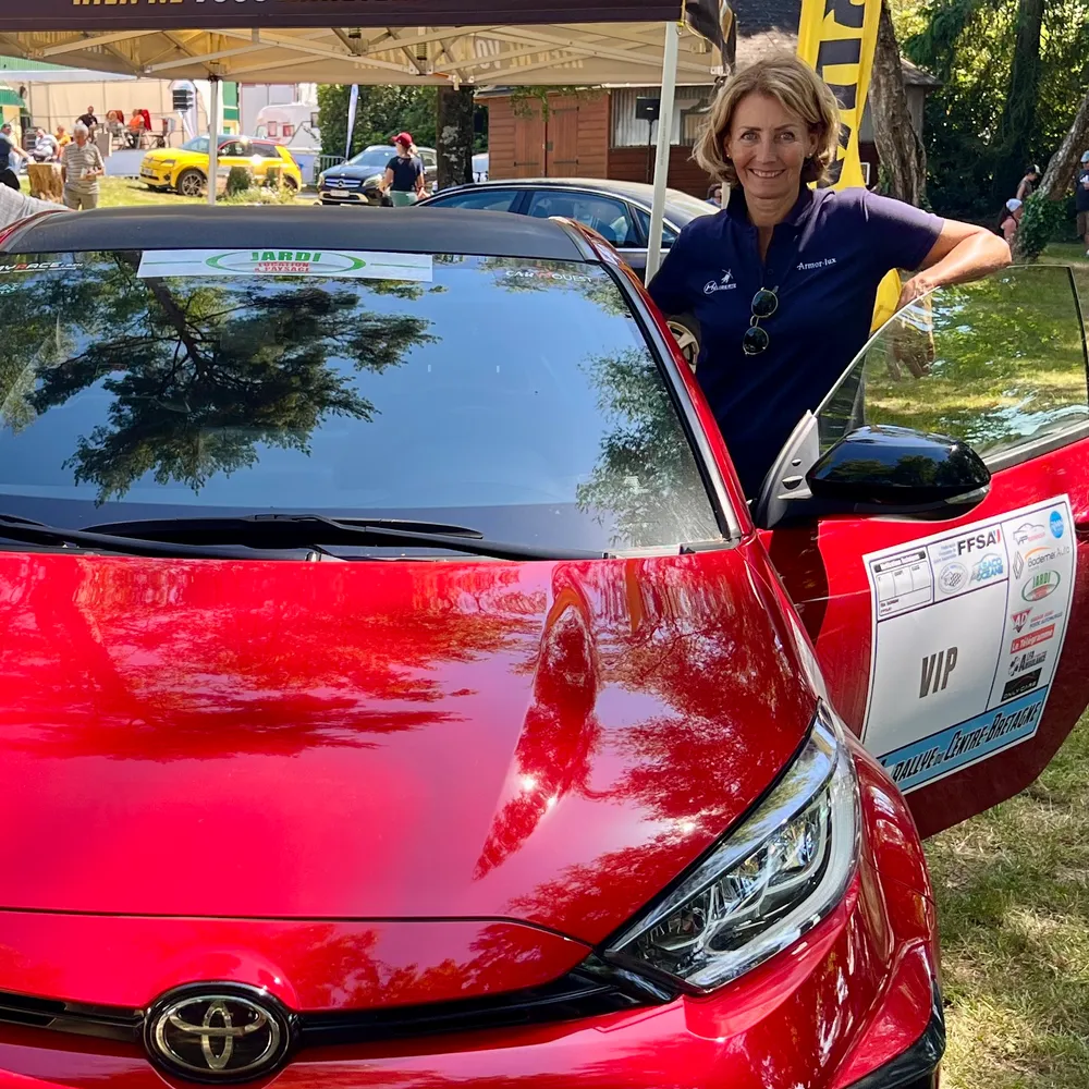 ZOOM - Reportages Timbre FM => Anne Chantal Pauwels, Copilote de rallye et pilote d'Hélicoptère - partie 1