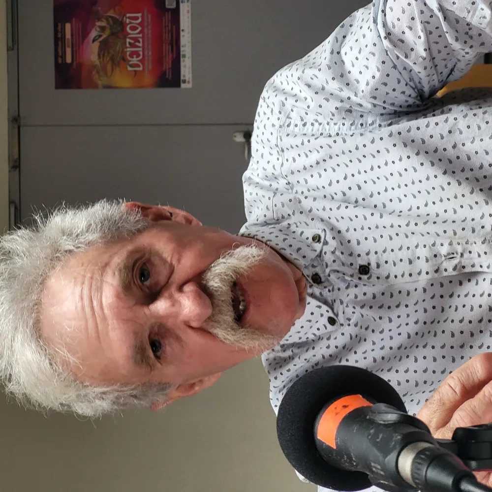 Kreiz Mintin - Jean-Paul Bogard mab ur boutaour koed a Bloure