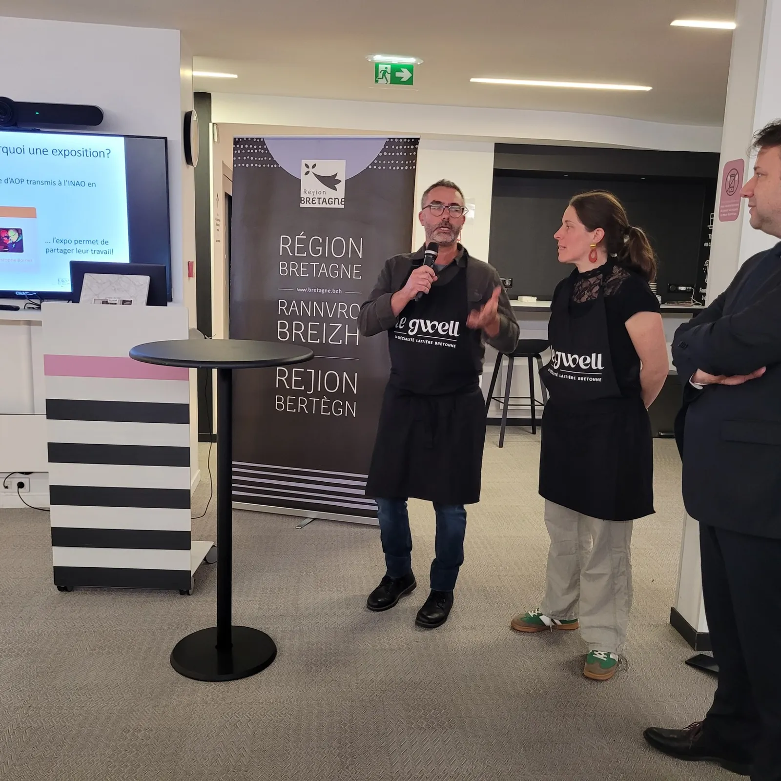 Inauguration d'une exposition photo sur le Gwell à la maison de la Bretagne à Paris 02