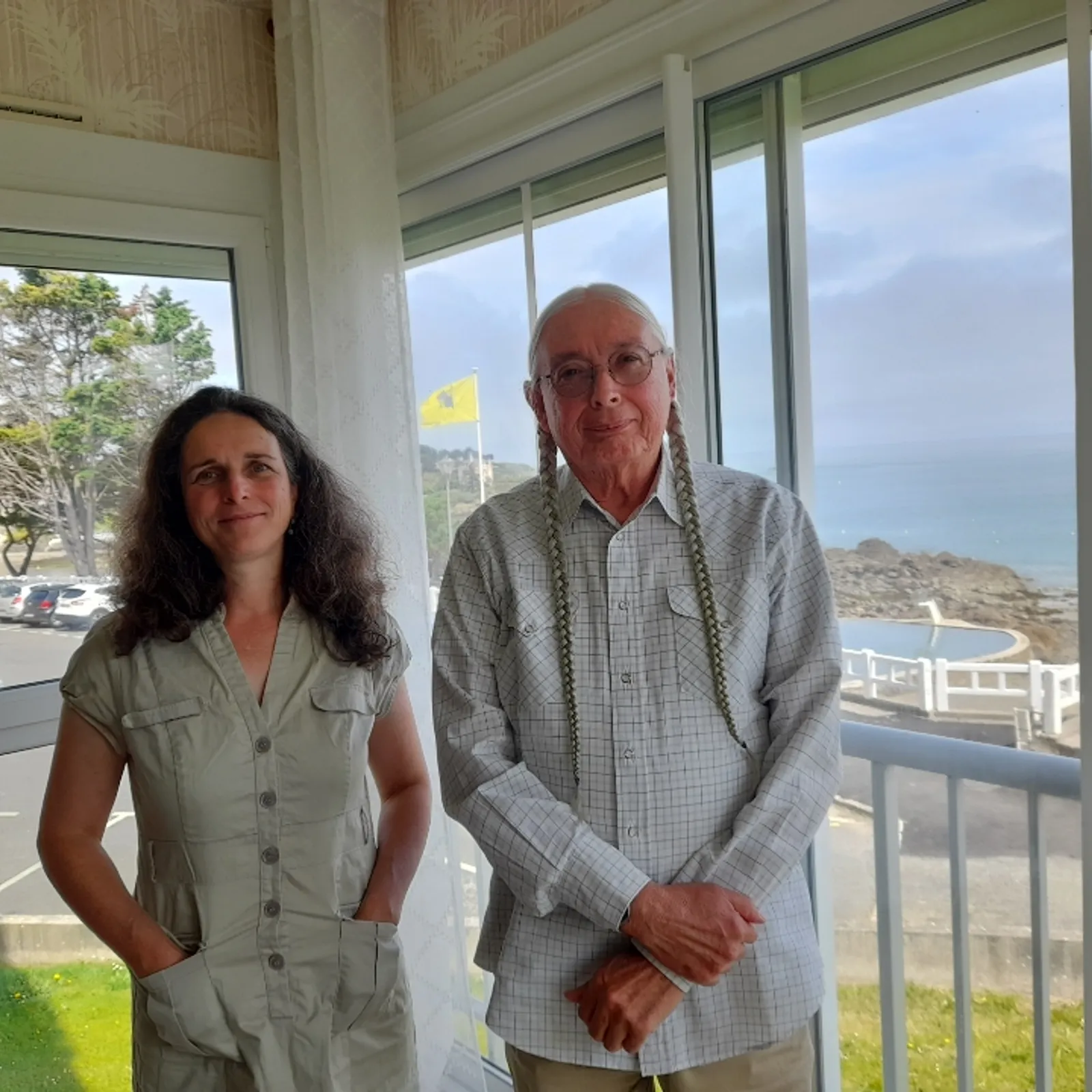 Rencontre avec Walter Echo Hawk, chef amérindien, avocat et historien invité à la Roche Jagu 01