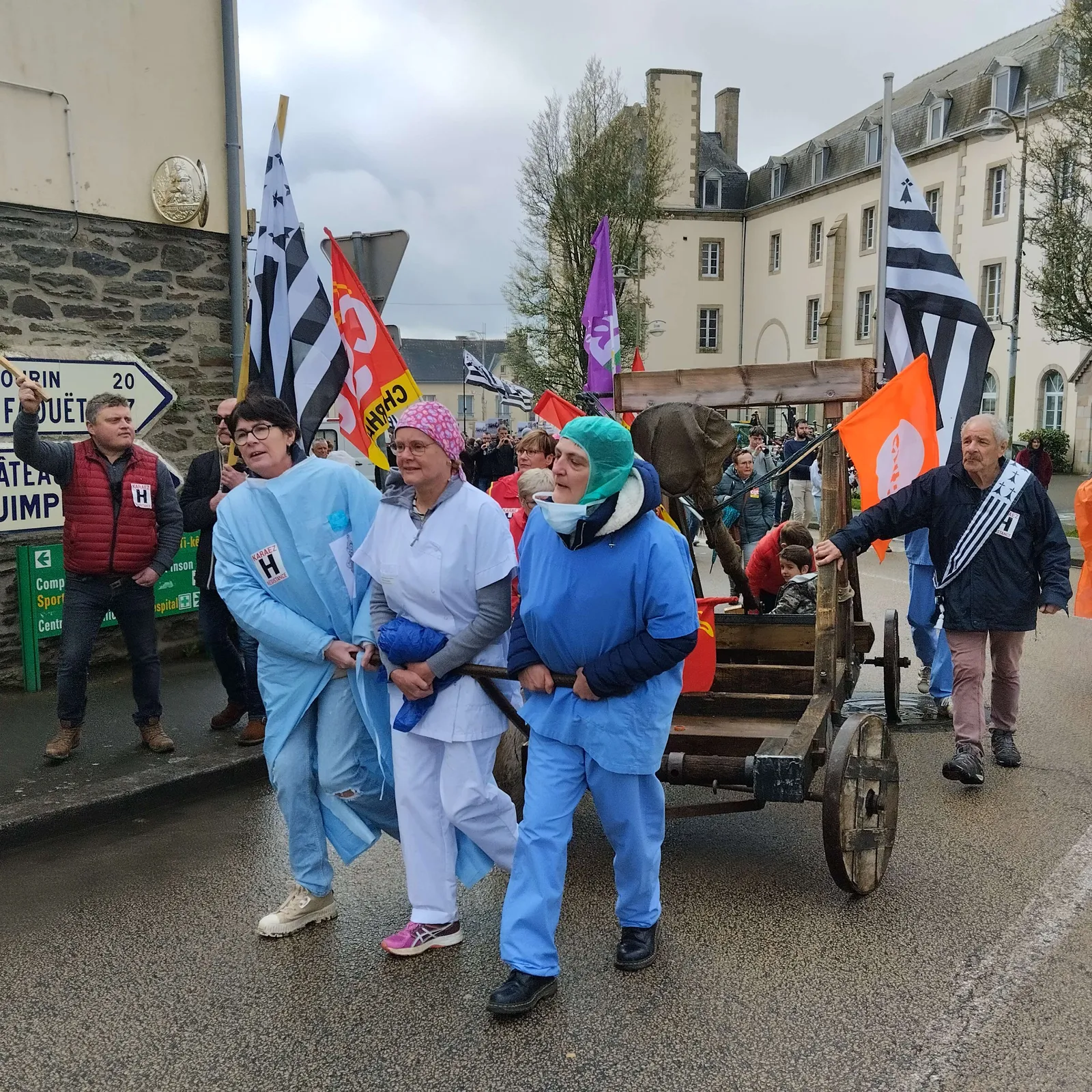 Ur sell war-gil war stourmoù ospitalioù gwengamp ha Karaez e 2023