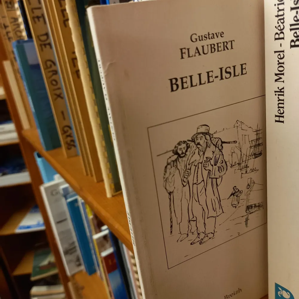 Librairie-boutique de l'association YPAM